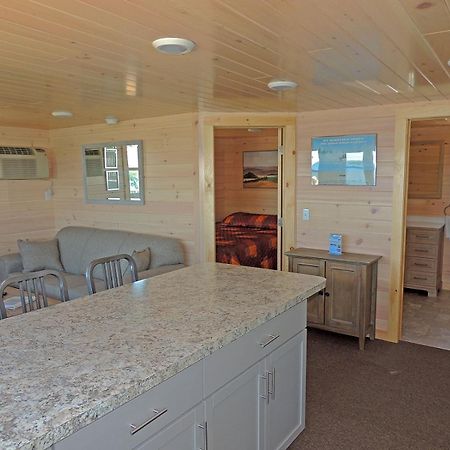 Angel Rock Waterfront Cottages Cape Vincent Εξωτερικό φωτογραφία